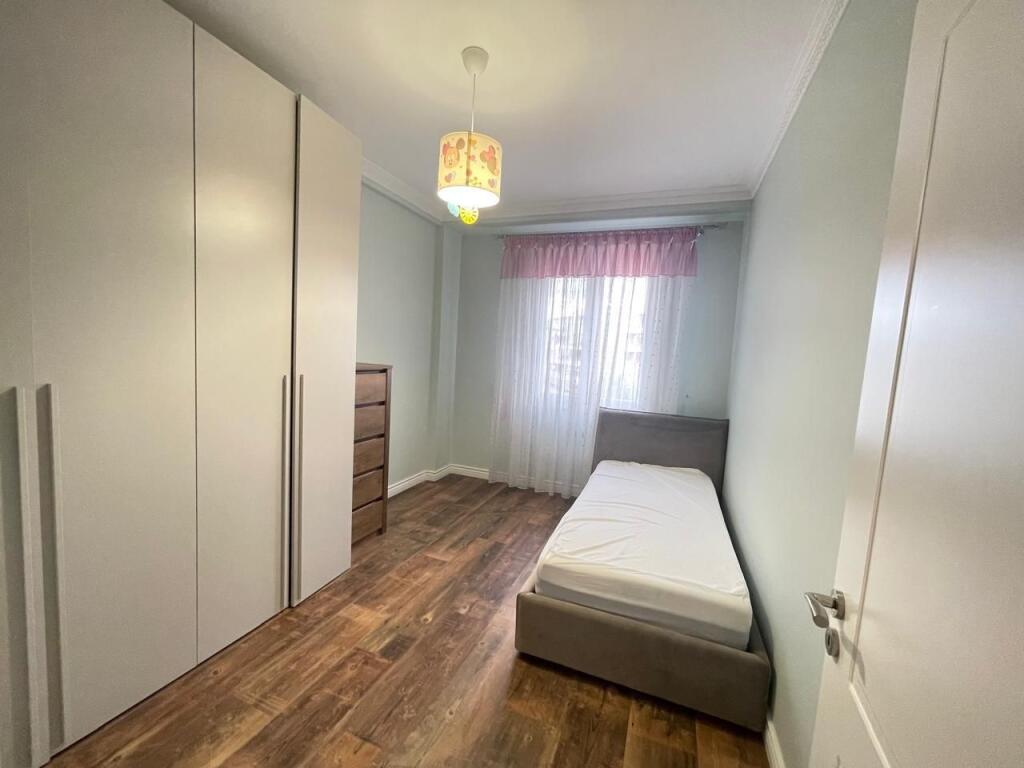 Jepet apartament me qera