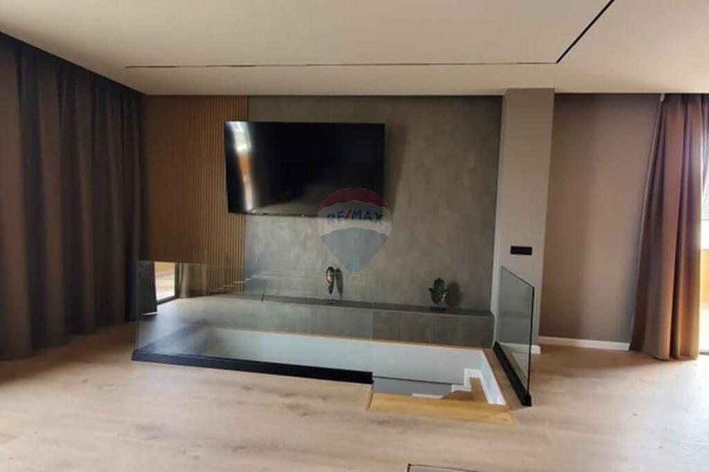 Ndertese per qira tek Rruga 5 Maji