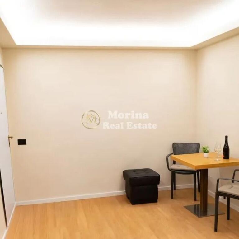 Qera, Ambjent Biznesi/zyre, Pazari i Ri, 480 euro/muaj