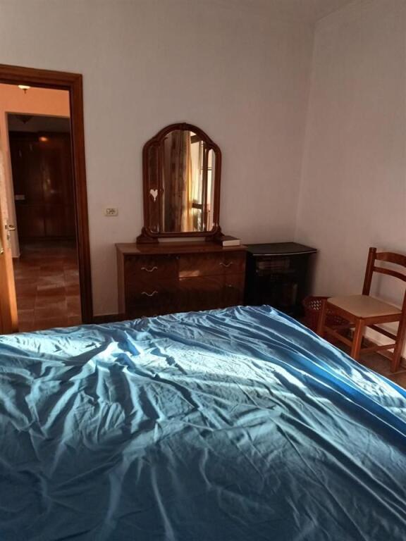 🏢 Jepet me qira Apartament 2+1+2 – Qendra e Tiranës (Zona e Selvisë)