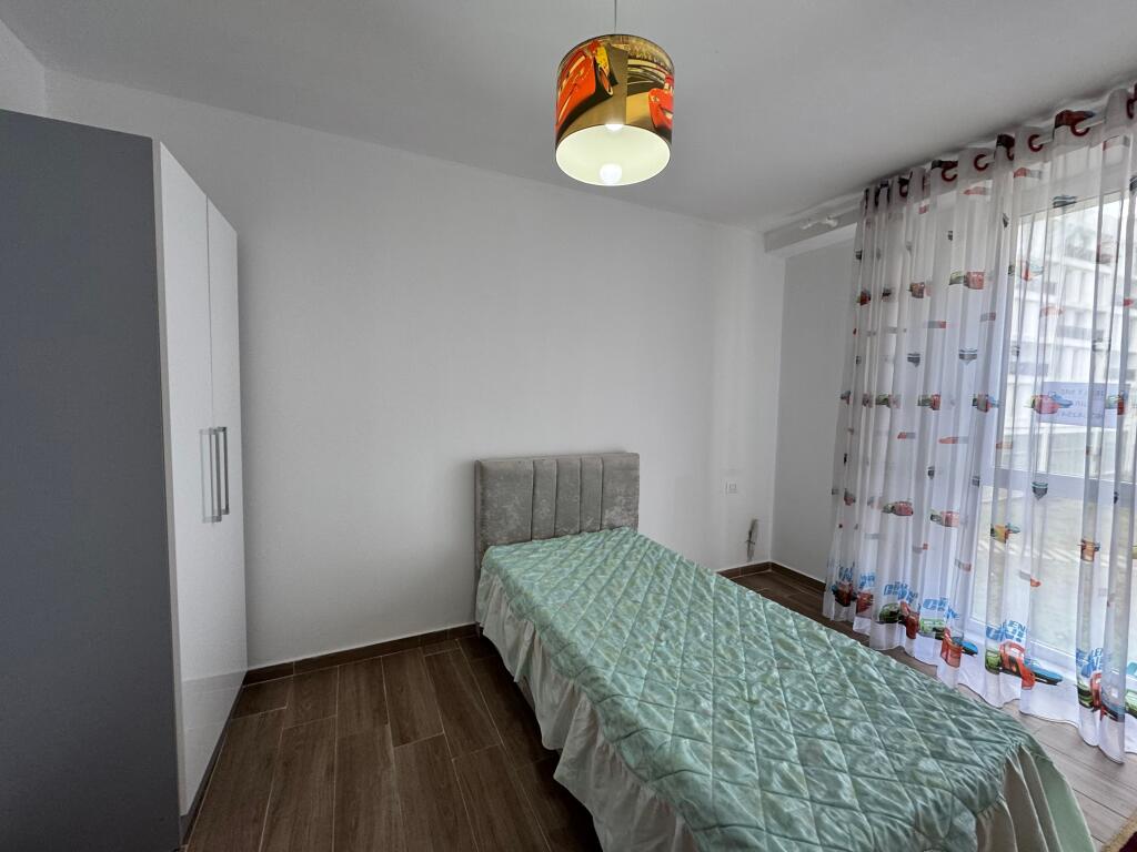 Qera Apartament 2+1  Cmimi 40.000 leke te reja  Tek 5 maji