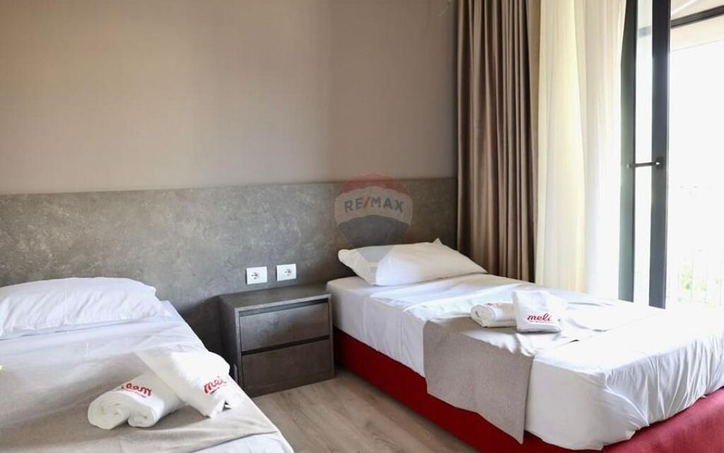 Qira/  Godine banimi tek rruga 5 Maji!