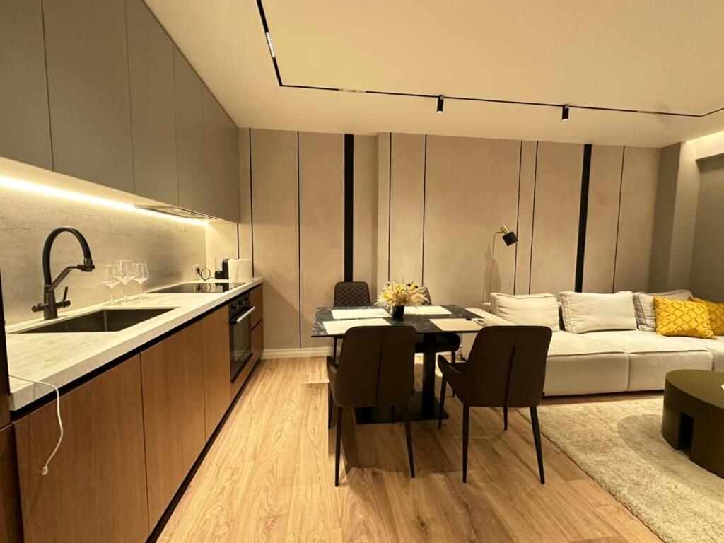 JEPET ME QERA APARTAMENT VIJA E DYTE ME PLAZHIN; PLAZH HEKURUDHA