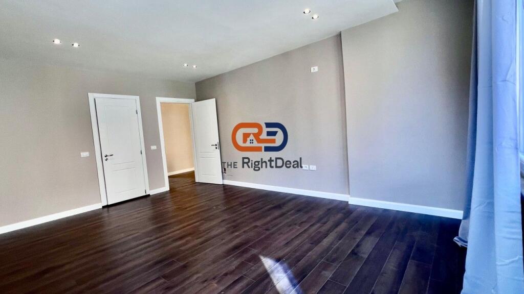 At the Botanical Garden, Apartment 2+1+2 with Large Area for Sale!!!