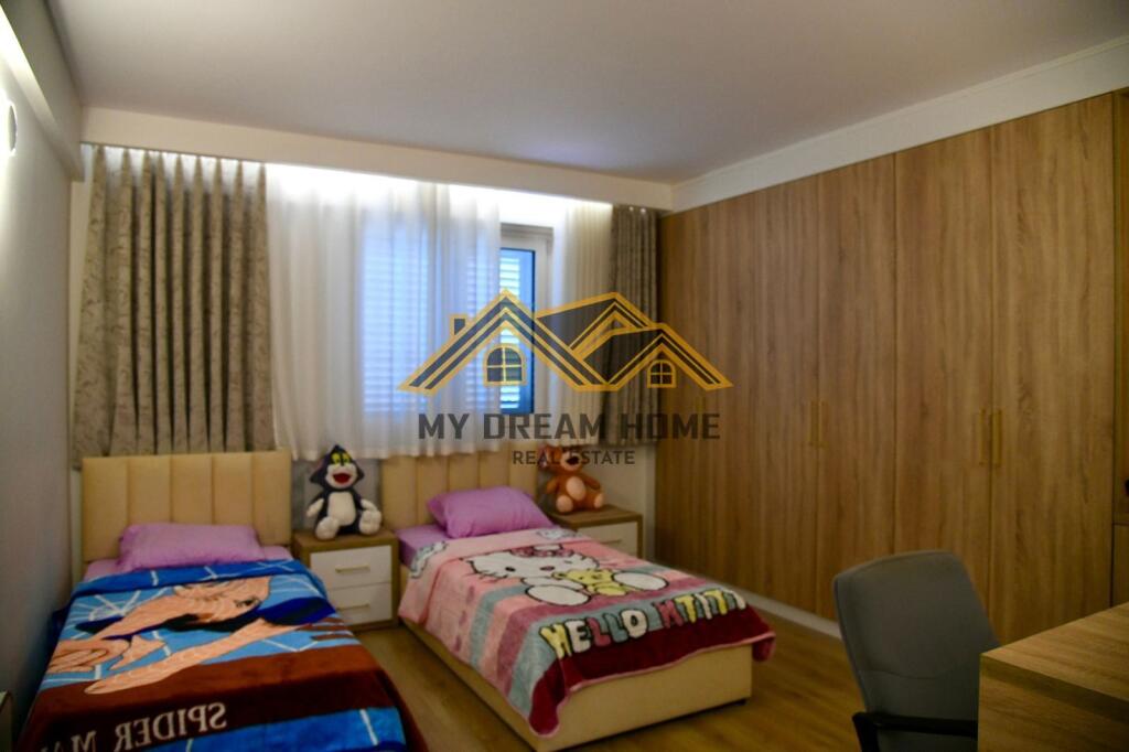 SHTEPI PRIVATE NE ISH KENETE, DURRES ME QIRA !