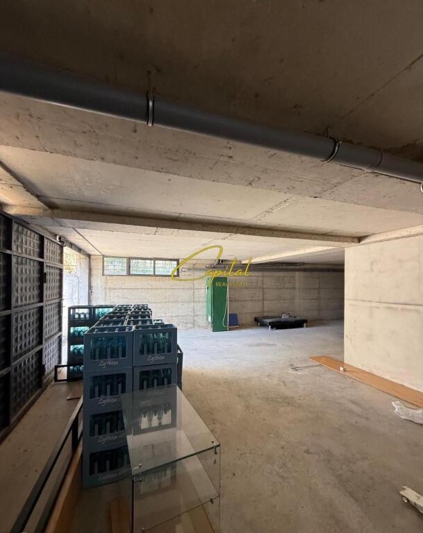 MAGAZINE ME QERA 200 M2 KOMBINAT 50.000 LEKE