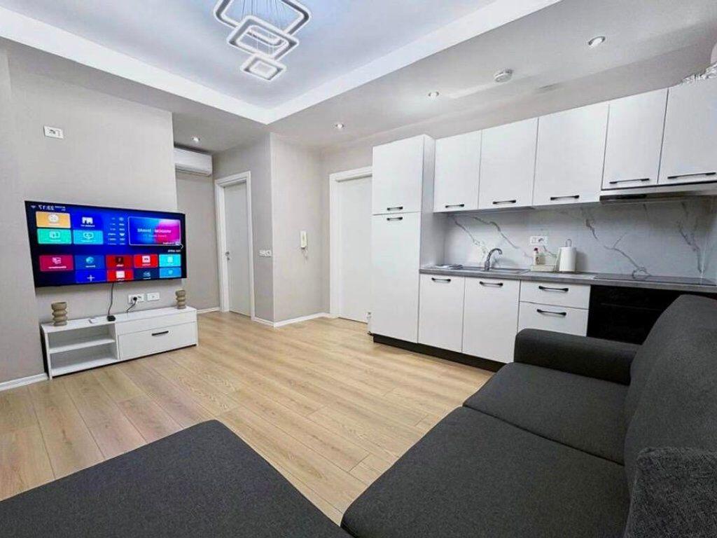 Apartament me qira 2+1,Restorant Durresi