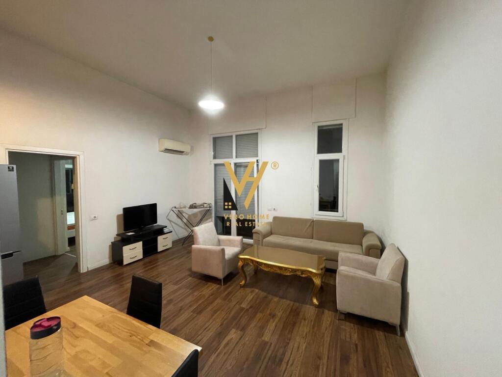 JEPET APARTAMENT 2+1+BLK ME QIRA TE ZOGU I ZI 900 EURO