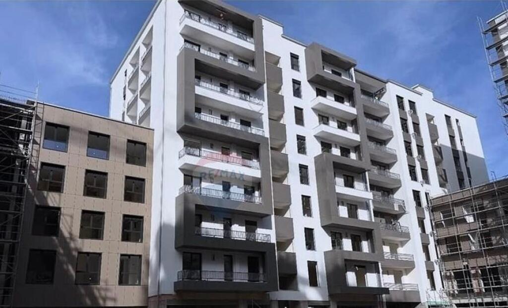 Shitet, Apartament 2+1, Kinostudio