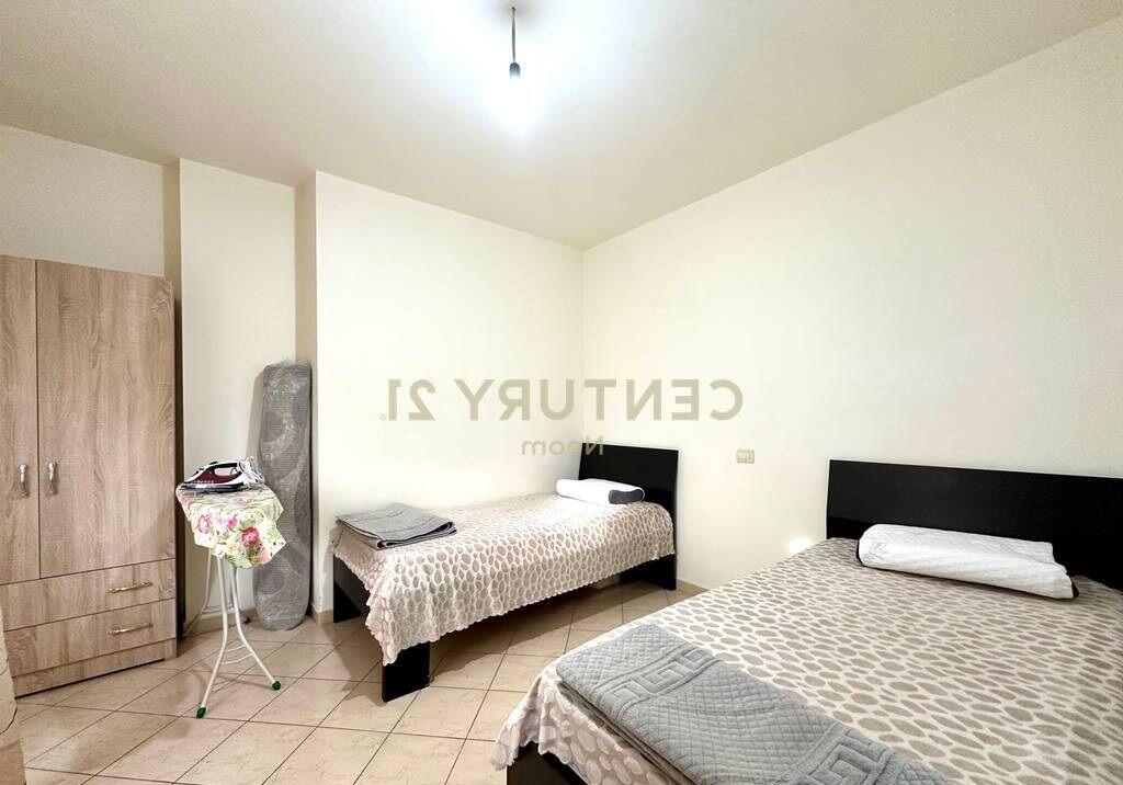 QIRA, APARTAMENT 2+1+2 ME POST PARKIMI.