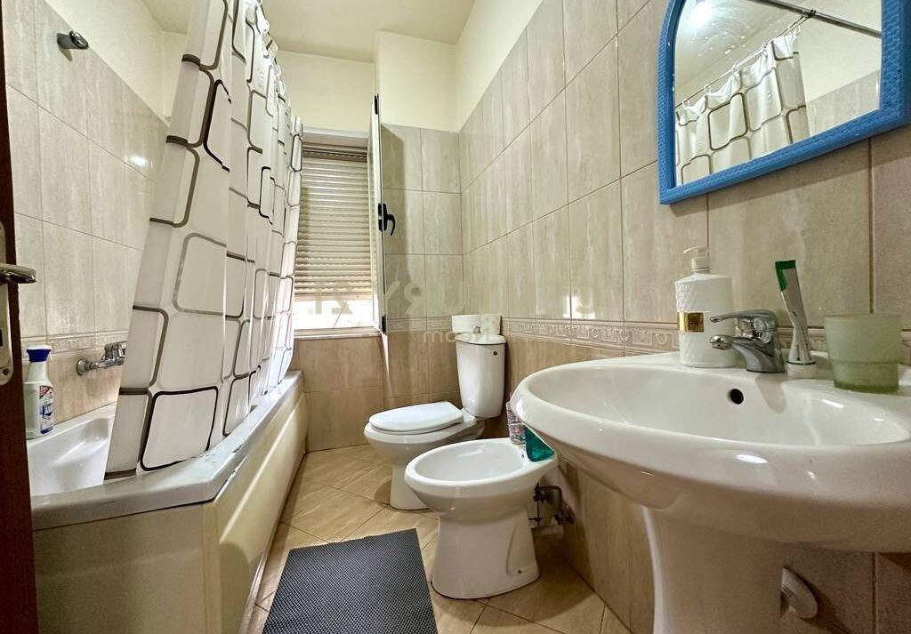 QIRA, APARTAMENT 2+1+2 ME POST PARKIMI.