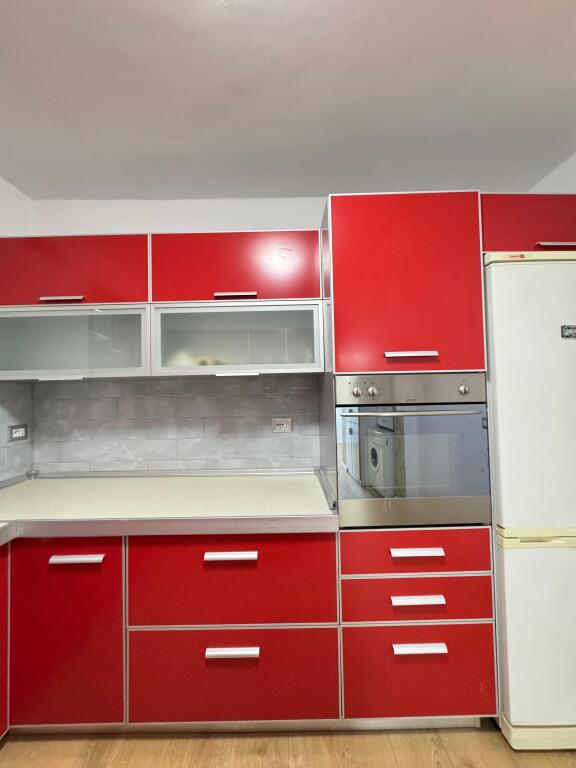 Shitet Apartament 2+1 me Kuzhinë të Veçuar – Vollga, Durrës