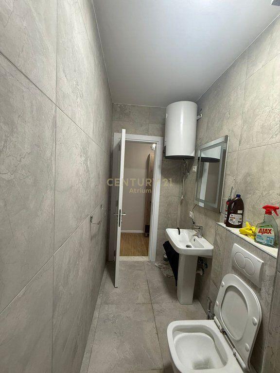 JEPET ME QERA APARTAMENT 2+1 TE KOMPLEKSI MOLLA