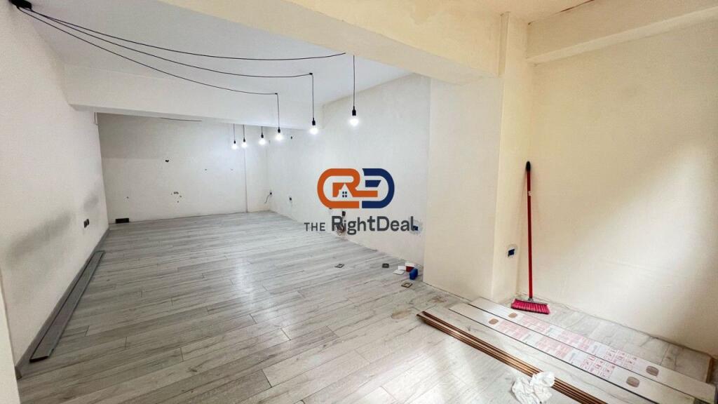 Ne Vasil Shanto ,Prane Gjykates Jepet Me Qira Ambient Biznesi Me Oborr!!!