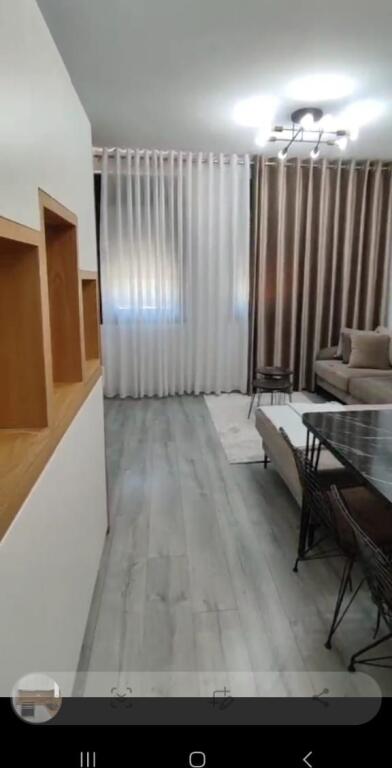 🏠 Shtepi  me qera,  Pallat i Ri  1+1    Elar13 13860