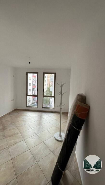 APARTAMENT 1+1 ME QERA NE YZBERISHT