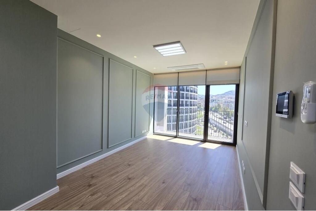 Zyre me qira tek Lake View