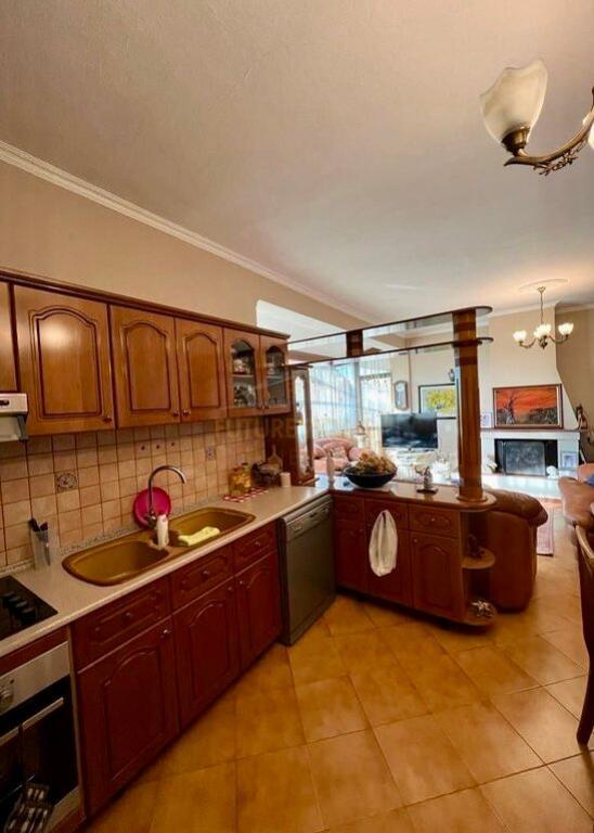 Shitet, Apartament 2+1, Zogu i Zi, Tirane