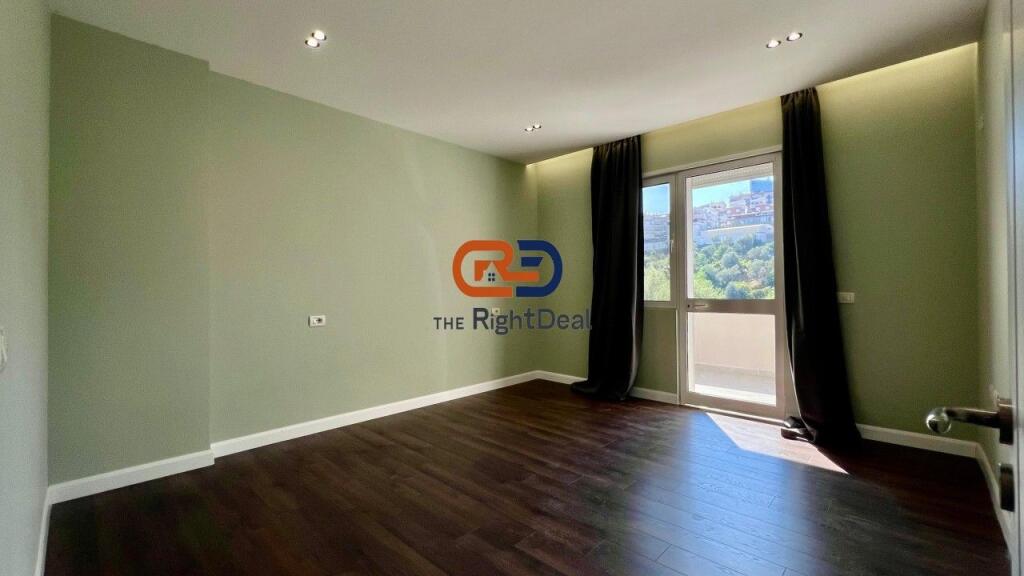 At the Botanical Garden, Apartment 2+1+2 with Large Area for Sale!!!