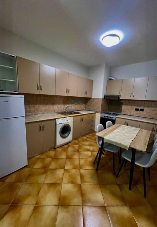 Affitto, Appartamento 1+1, Bllok, Tirana.