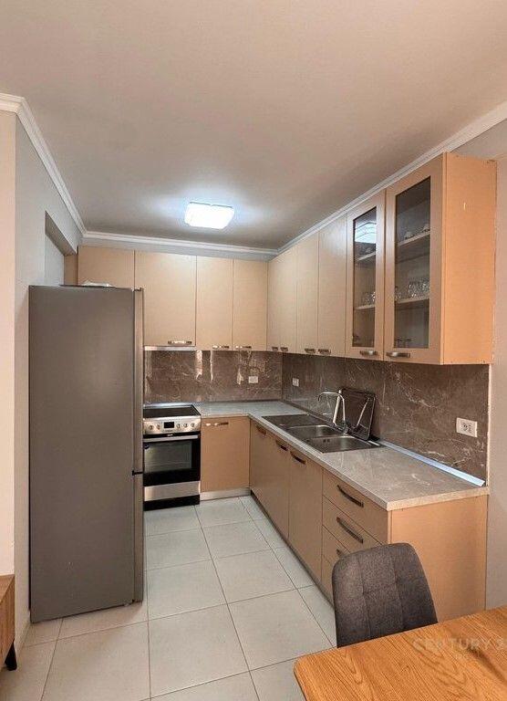 APARTAMENT 2+1 ME QERA PRANE PROKURORISE SE TIRANES!