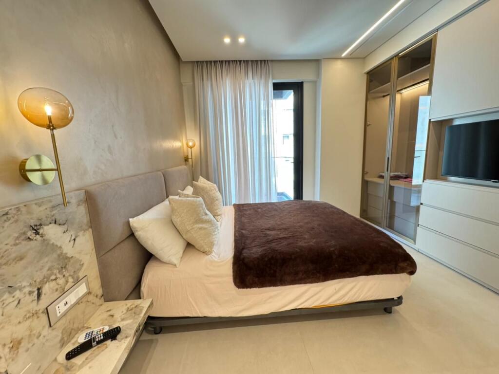 apartament  me qira , pamje totale deti  