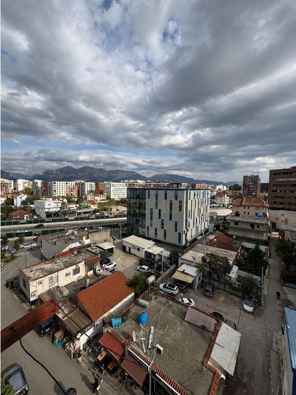 Qera, Apartament 2+1+Post parkimi , Unaza e Re.