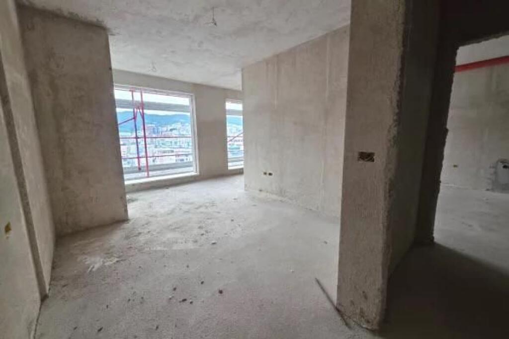 🏡 Shitet apartament 1+1 te Whitet Tower, Komuna e Parisit