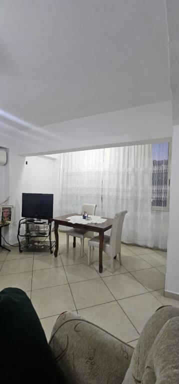 🏢 SHITET APARTAMENT 2+1 • PRANË SHKOLLËS BEDRIE BEBEZIQI • RRUGA E PORTIT