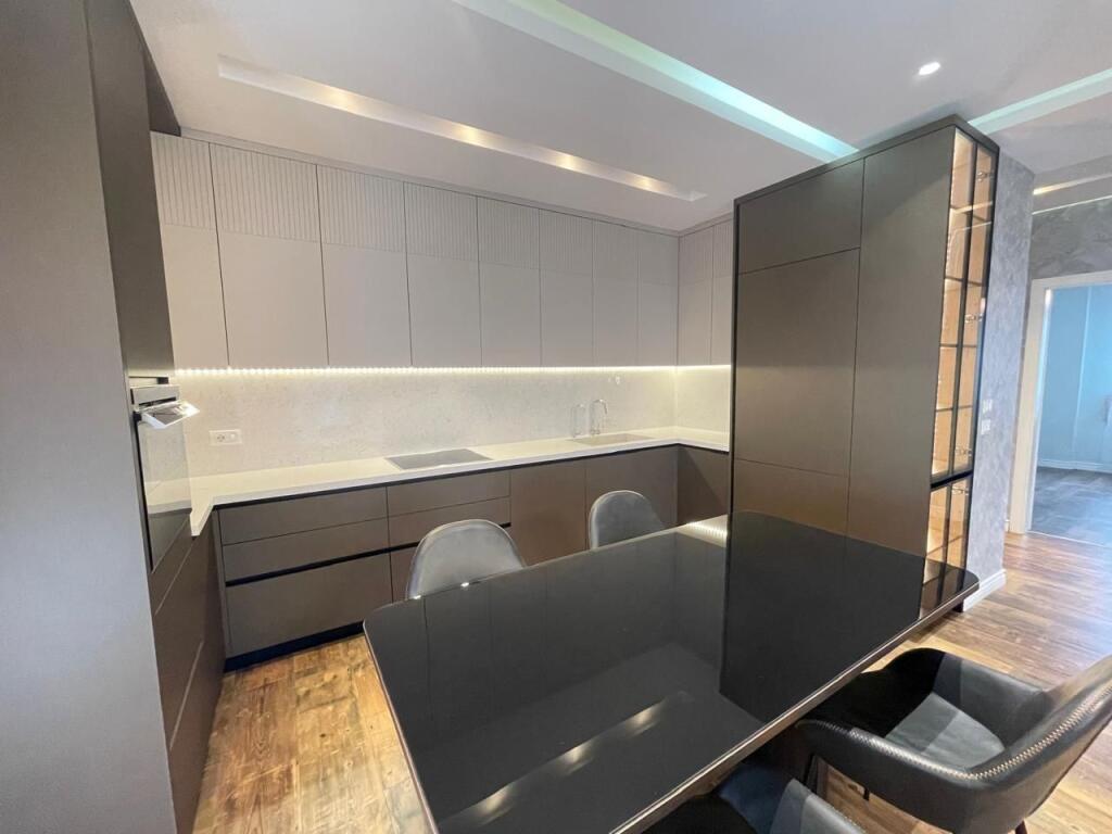 Jepet apartament me qera