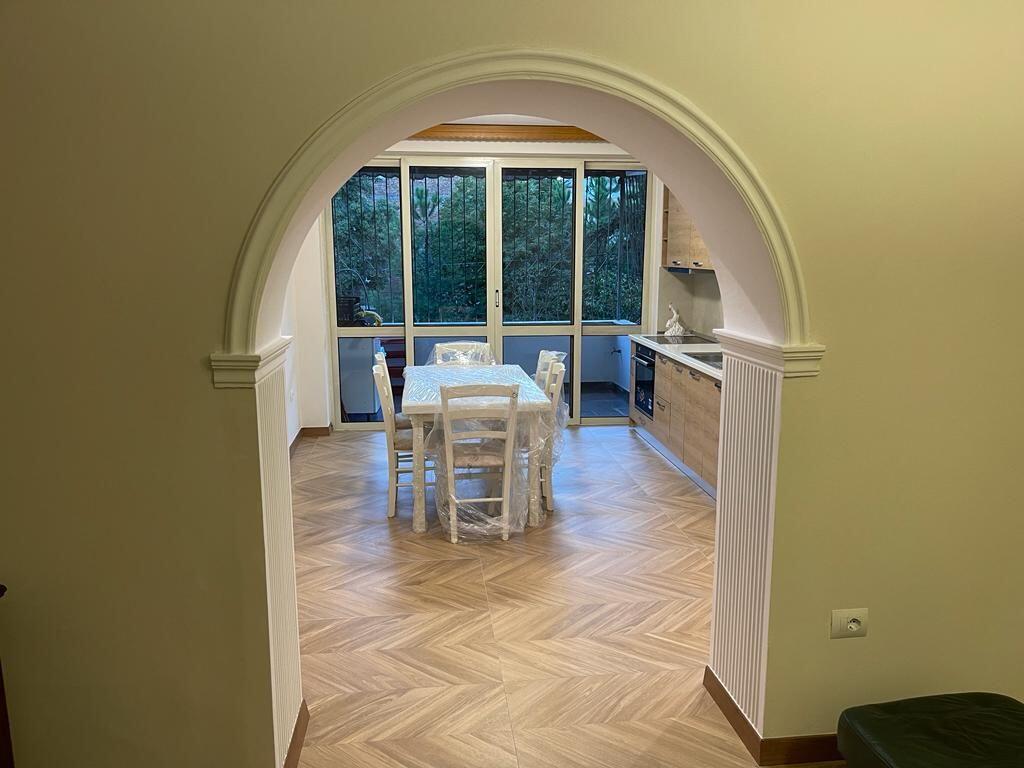 🏠 Shtepi  me qera,   Pallat Egzistues  3+1    Elar2 13870    