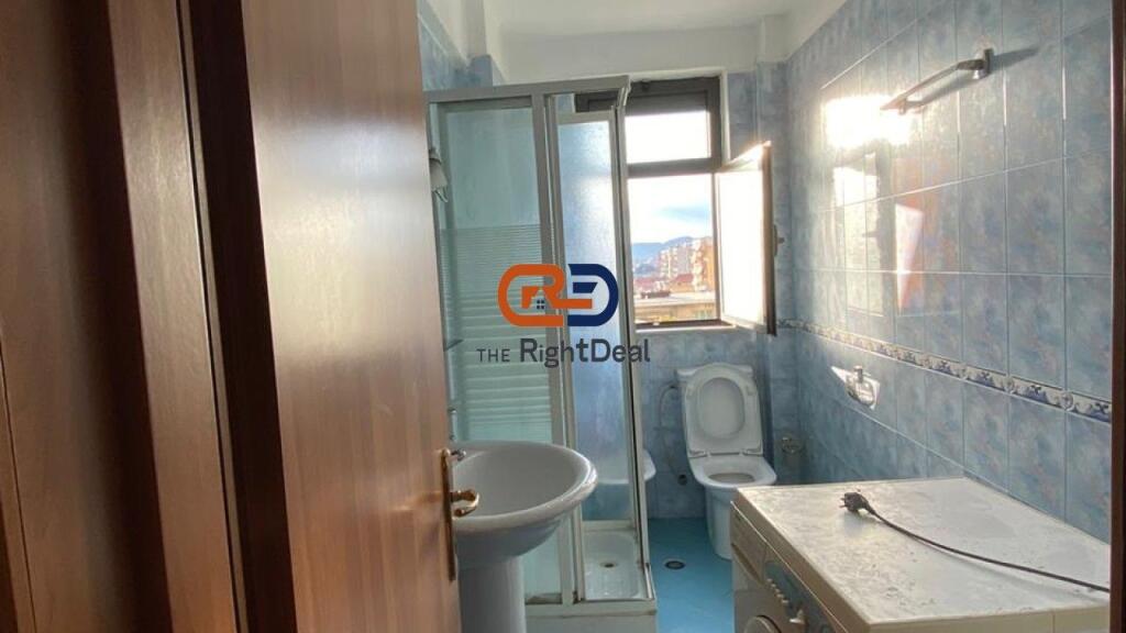 Tek Ish Parku, Jepet Me Qira Apartament 1+1 I Mobiluar !!