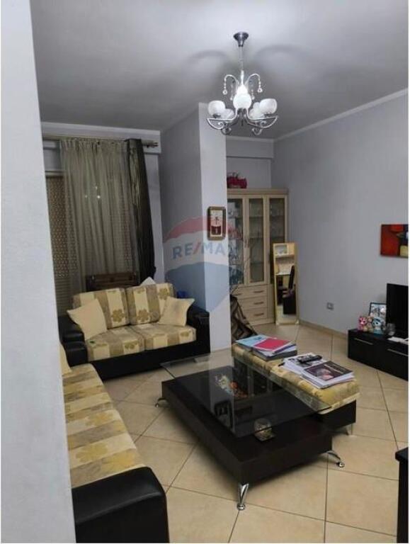 Appartamento - In Affitto - Complesso Delijorgji, Tirana