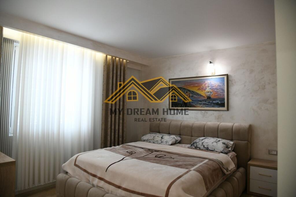 SHTEPI PRIVATE NE ISH KENETE, DURRES ME QIRA !