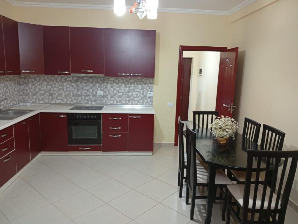 Apartament 2+1+2 jepet me qera