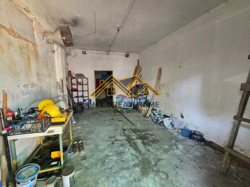 SHITET NDERTES PLAZH DURRES