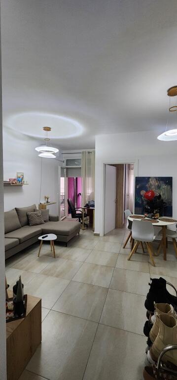 Qera , Apartament 1+1 , Kopshti Botanik , Tirane
