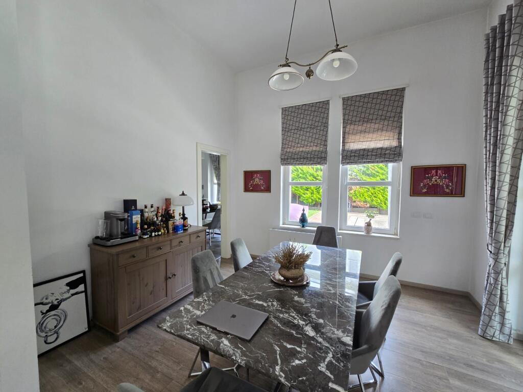 VILE PREMIUM ME PISHINE PER SHITJE TEK ROLLING HILLS 1