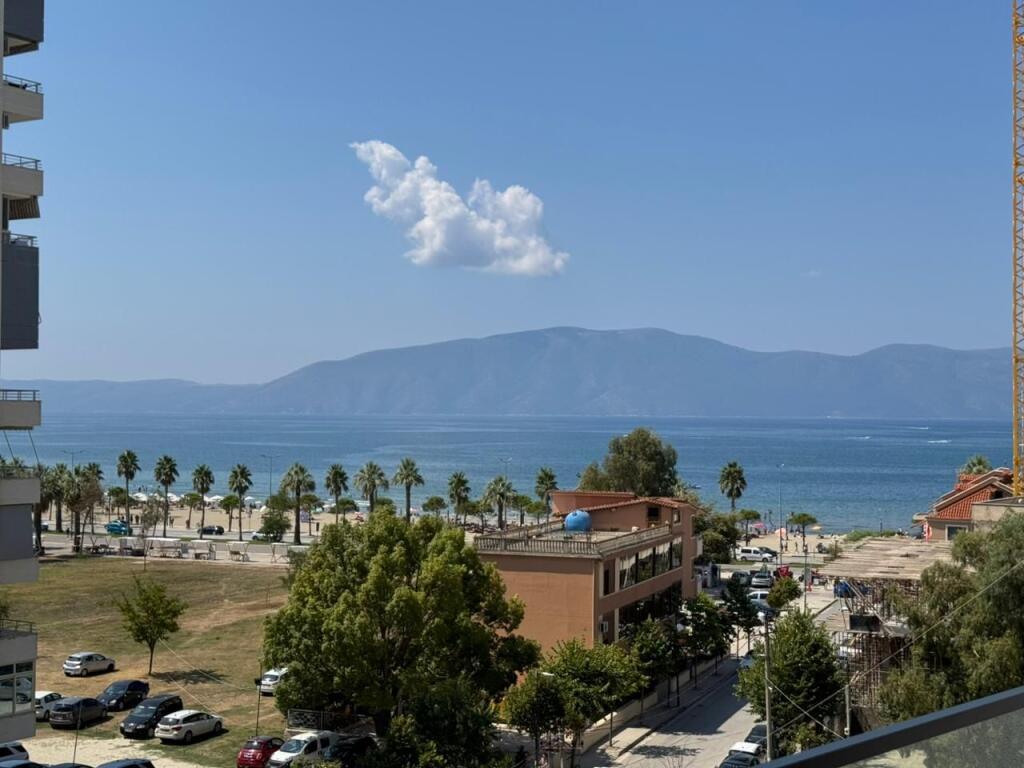 apartament  me qira , pamje totale deti  