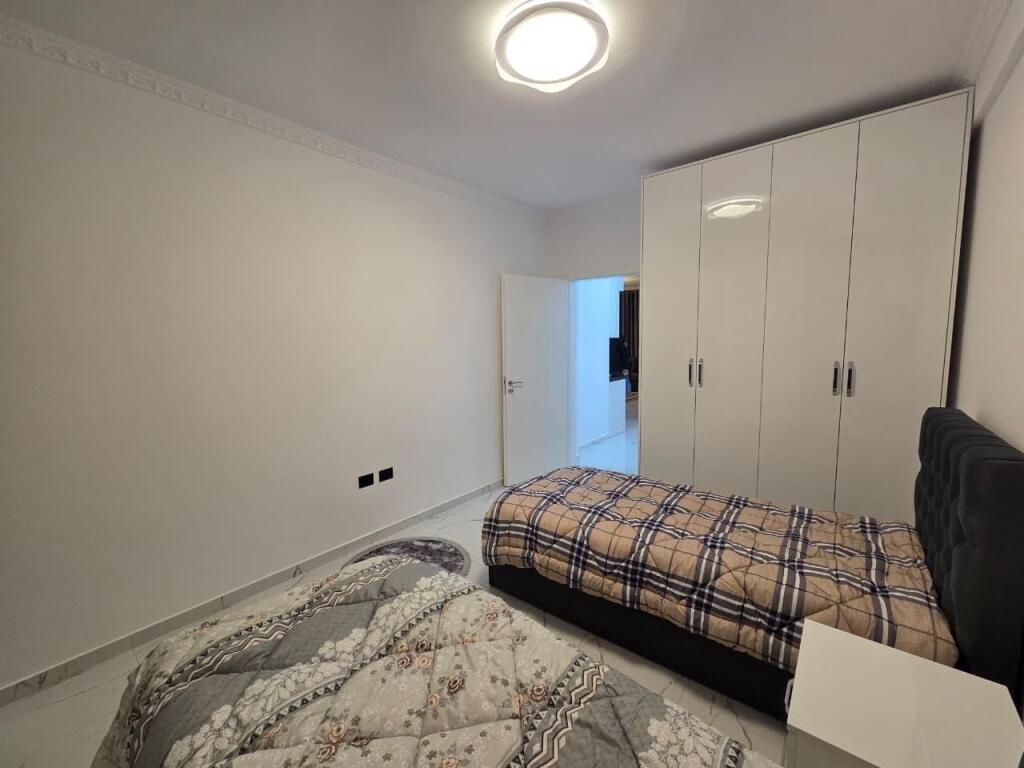 Jepet me qira 2+1+parkim FRESKU 600 mije leke