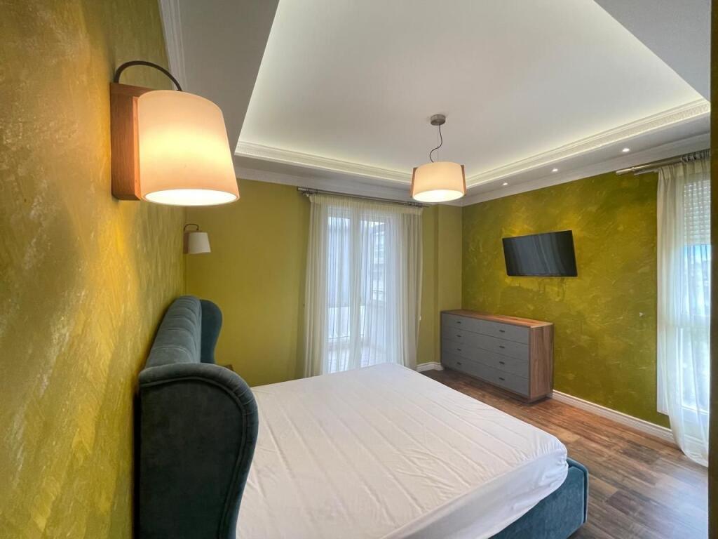 Jepet apartament me qera