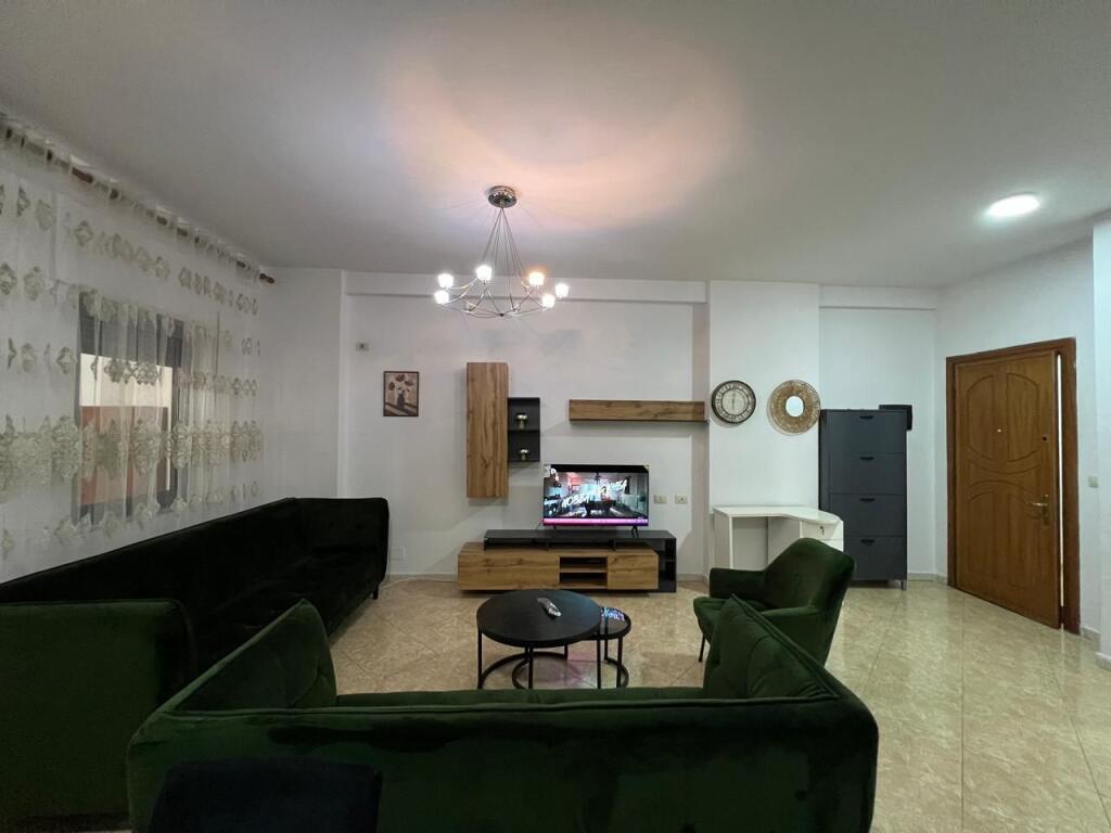 Apartment 2+1 for rent at Komuna Parisit