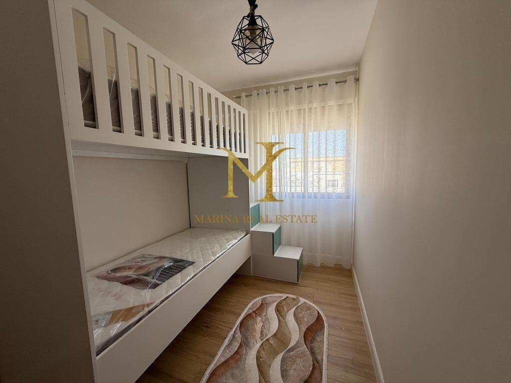 Shitet Apartament 2+1 i investuar, plazh Hekurudha !