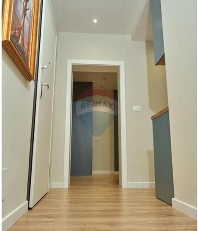 Shitet Apartament 1+1 në Bllok