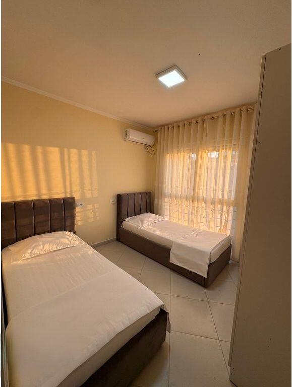 APARTAMENT 2+1 ME QERA PRANE PROKURORISE SE TIRANES! 750 € /Muaj