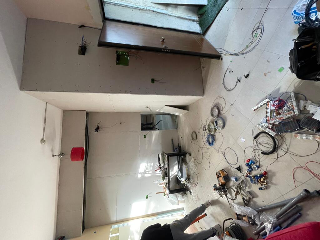 Jepet Apartament me qera 1+1 400€