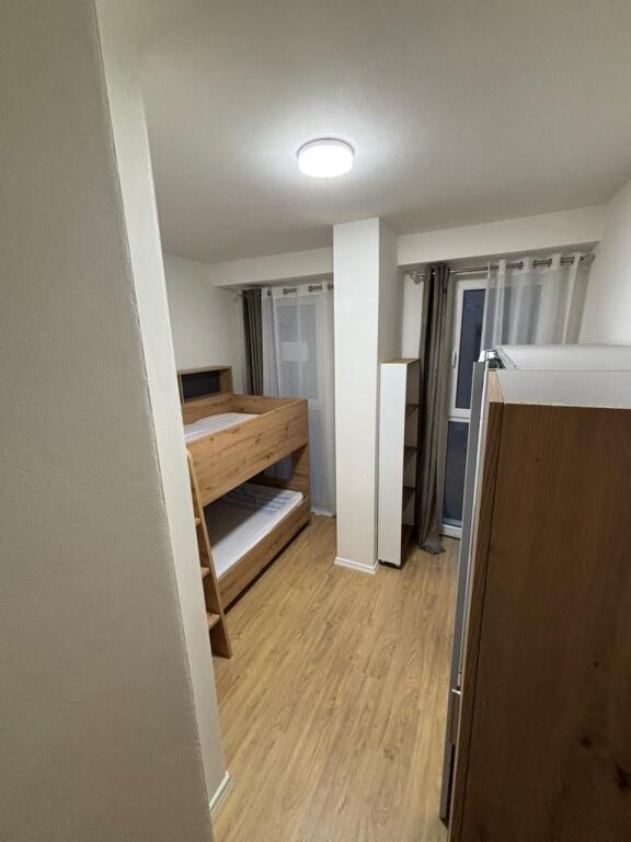Jepet me qera apartament 2+1 ne Astir tek Kompleksi Molla