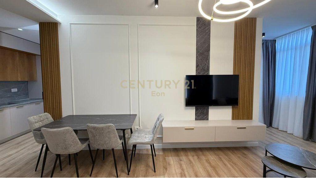 SUPER APARTAMENT ME QERA 2+1 NE DURRES !