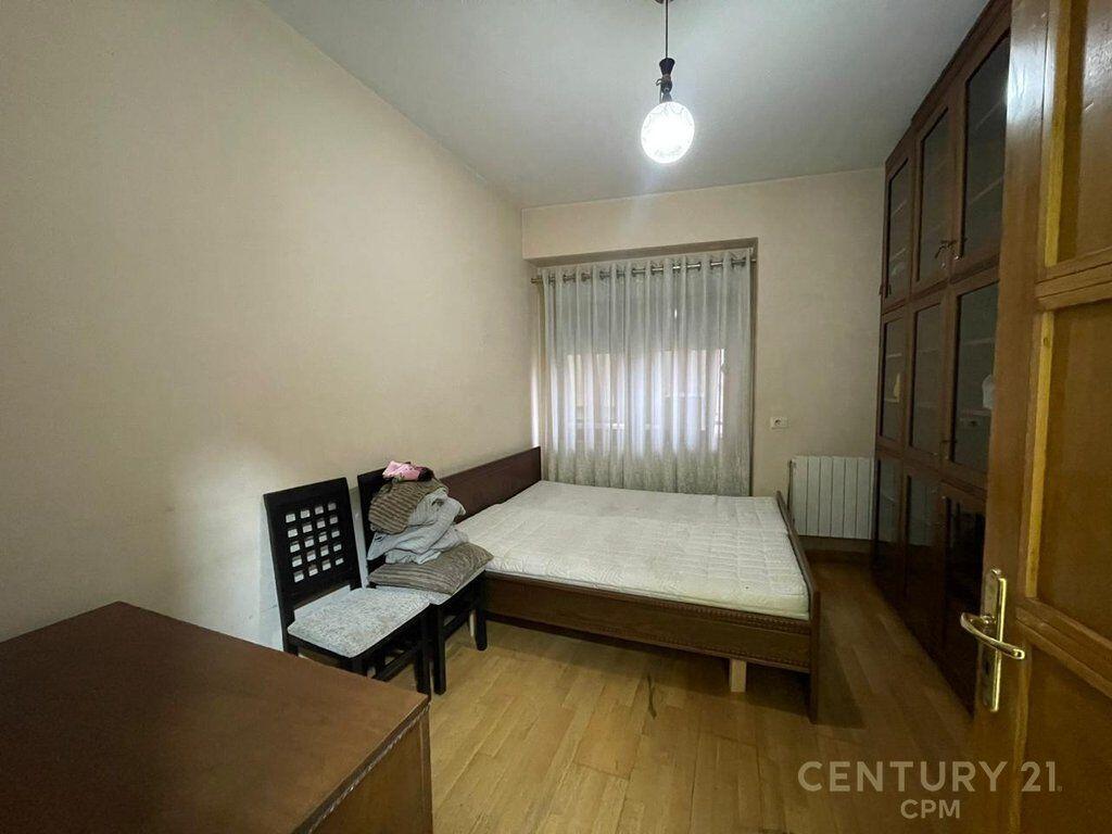 Apartament 3+1+2 Me Qira në Sheshi Skënderbej (Qendër), Rruga Barrikadave - 1300€ | 160 m²