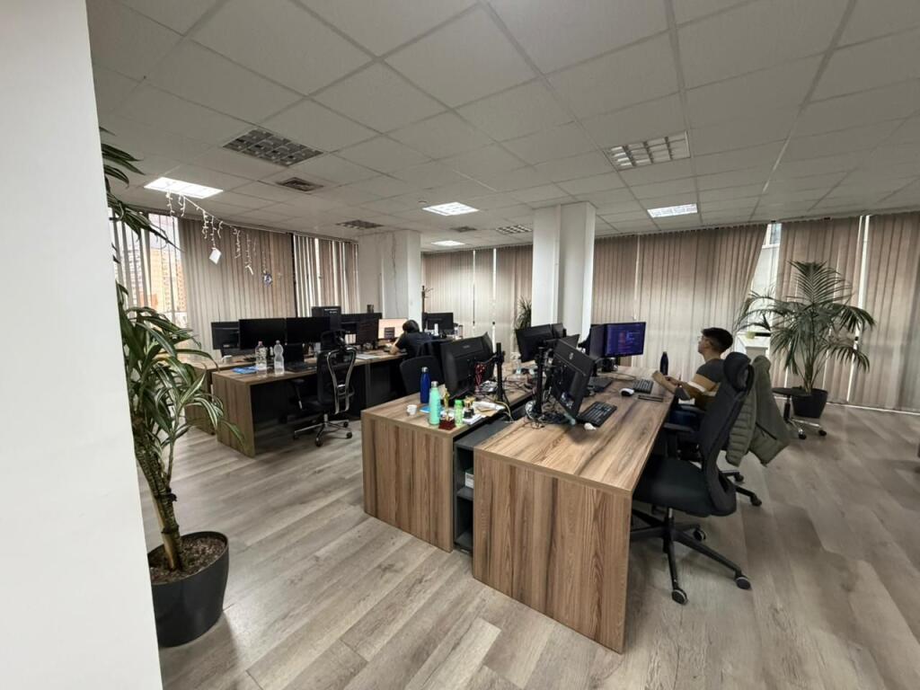 AMBIENTE PER UFFICIO IN AFFITTO IN CENTRO 330M2